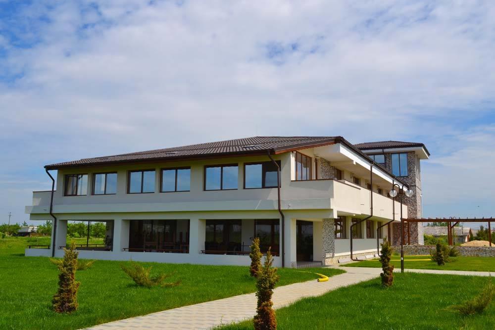 Pensiunea Georgia Lunguleţul Exteriör bild